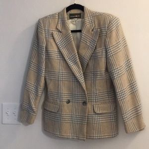 Outback Red plaid blazer.  Size 6